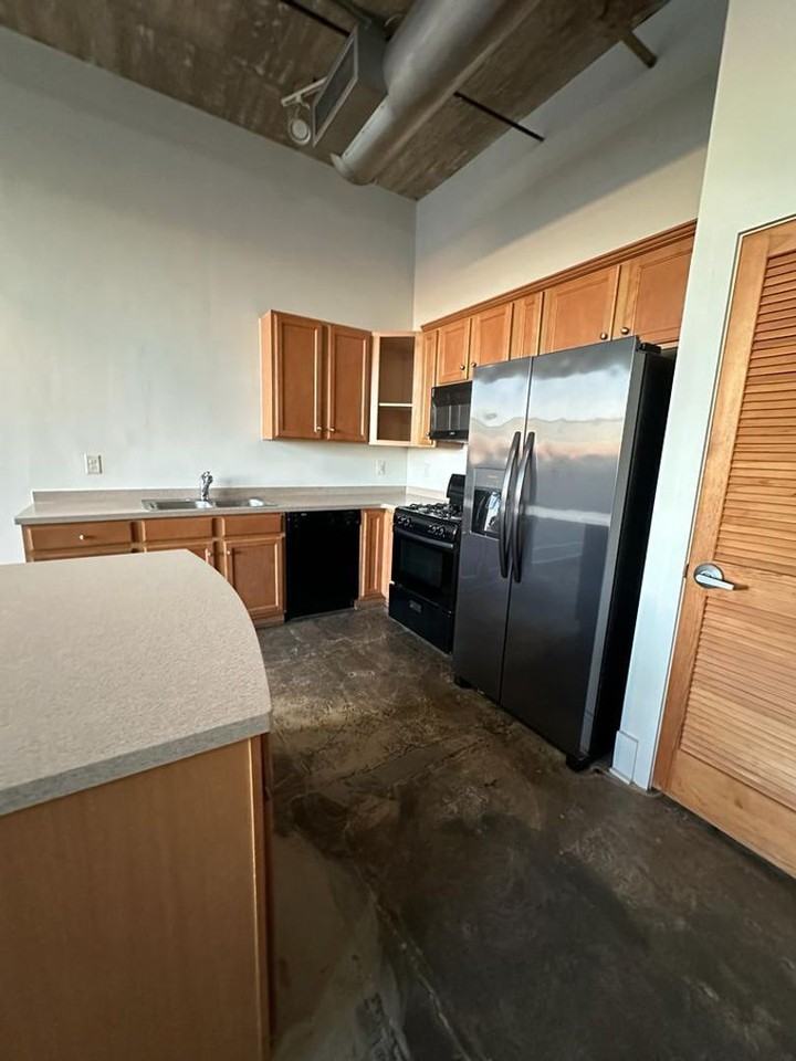 505 Whitehall St Sw - Photo 6 of 23