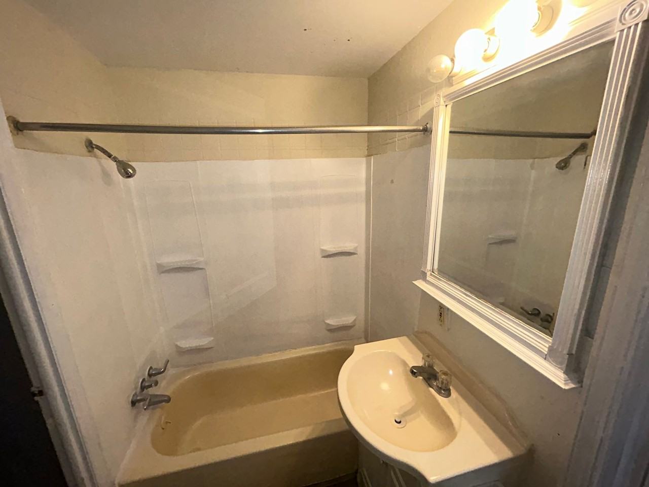 27 Passaic St - Photo 6 of 16