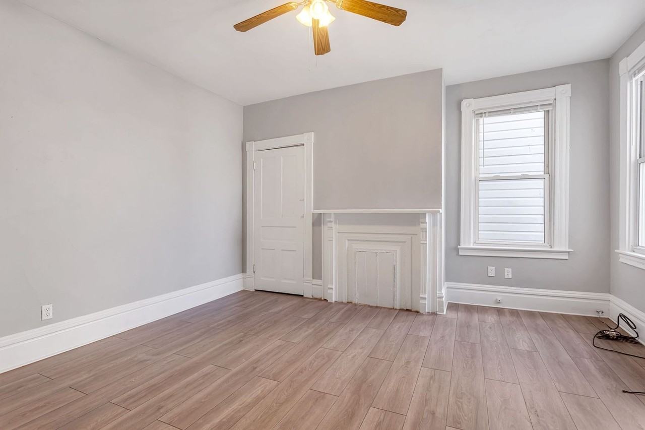 3709 Orpwood St - Photo 3 of 34