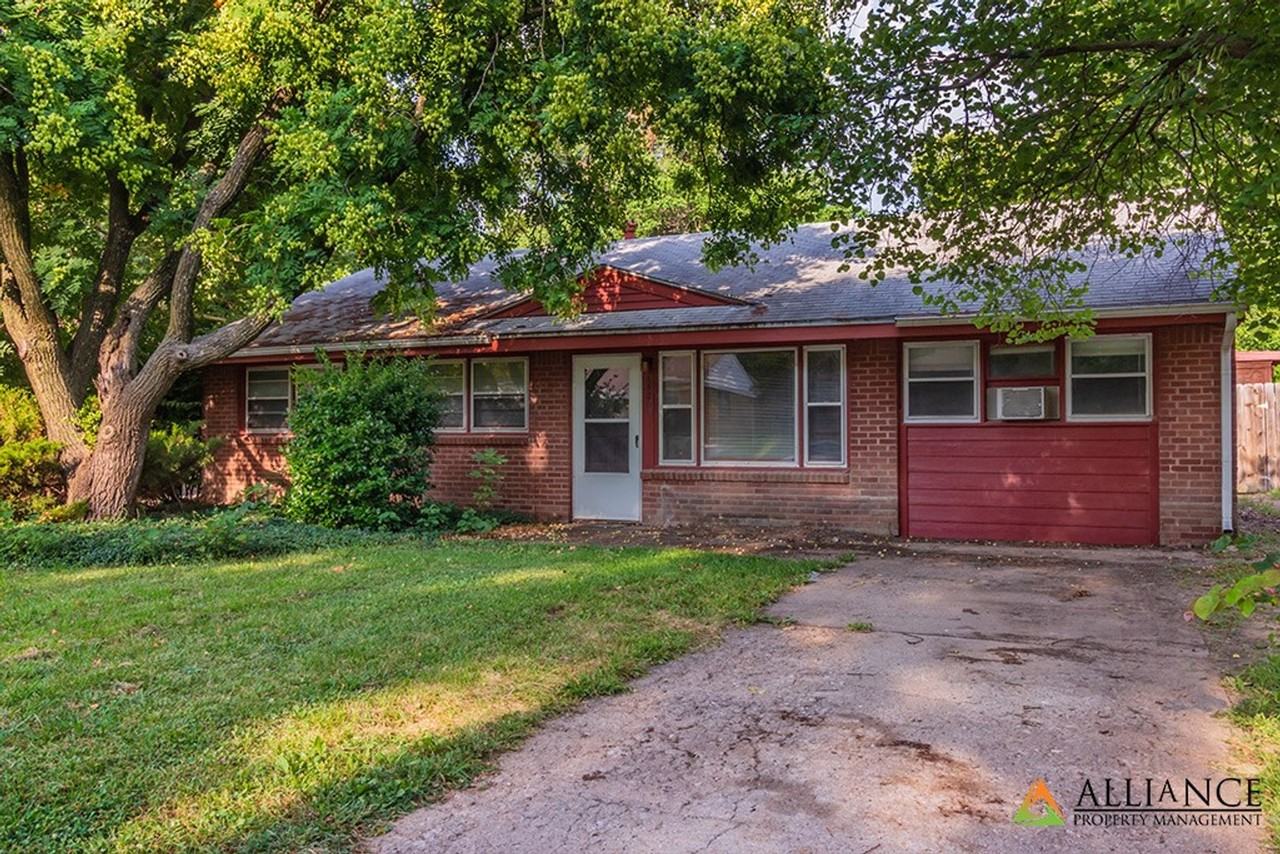 1525 Hartford Rd - Photo 3 of 20