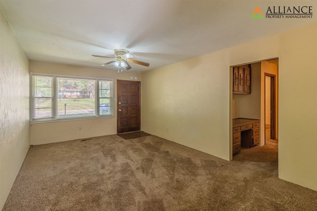 1525 Hartford Rd - Photo 5 of 20