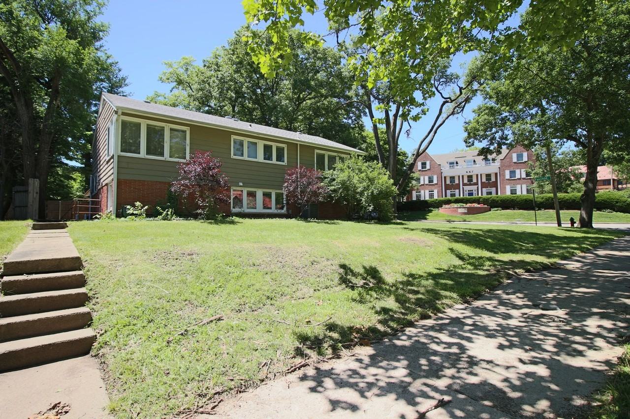 520 Fairchild Ter - Photo 2 of 32