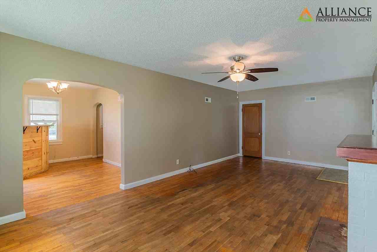 714 Thurston St - Photo 4 of 28
