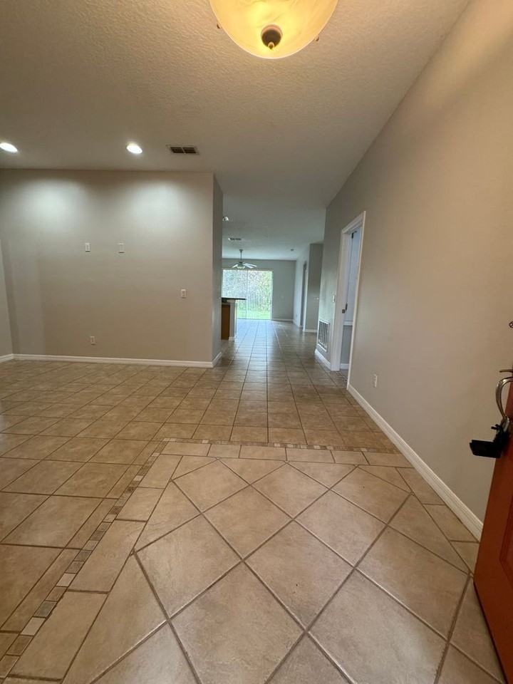 10360 Sandy Marsh Ln - Photo 4 of 30