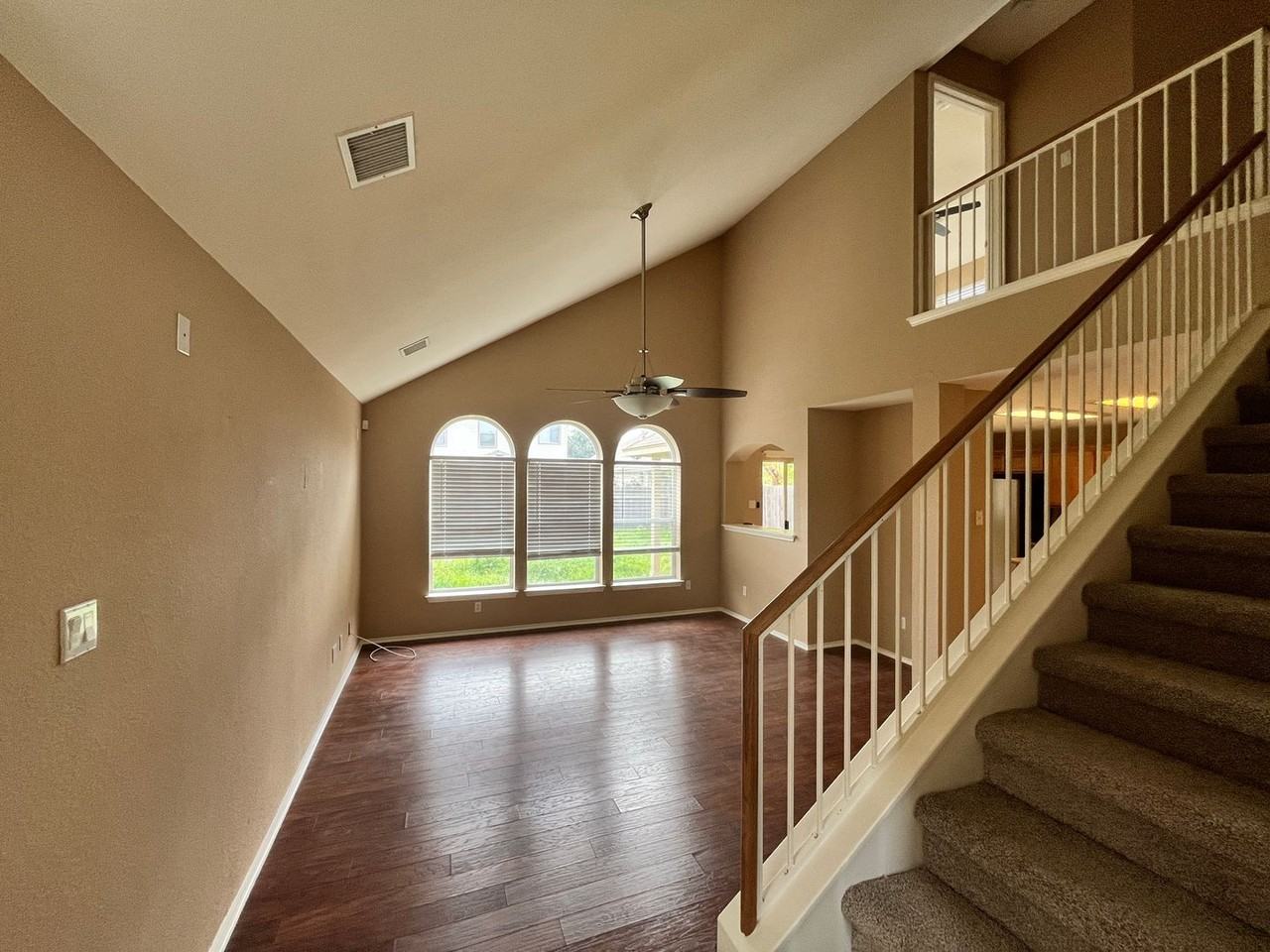 11313 Dodge Cattle Dr - Photo 4 of 17