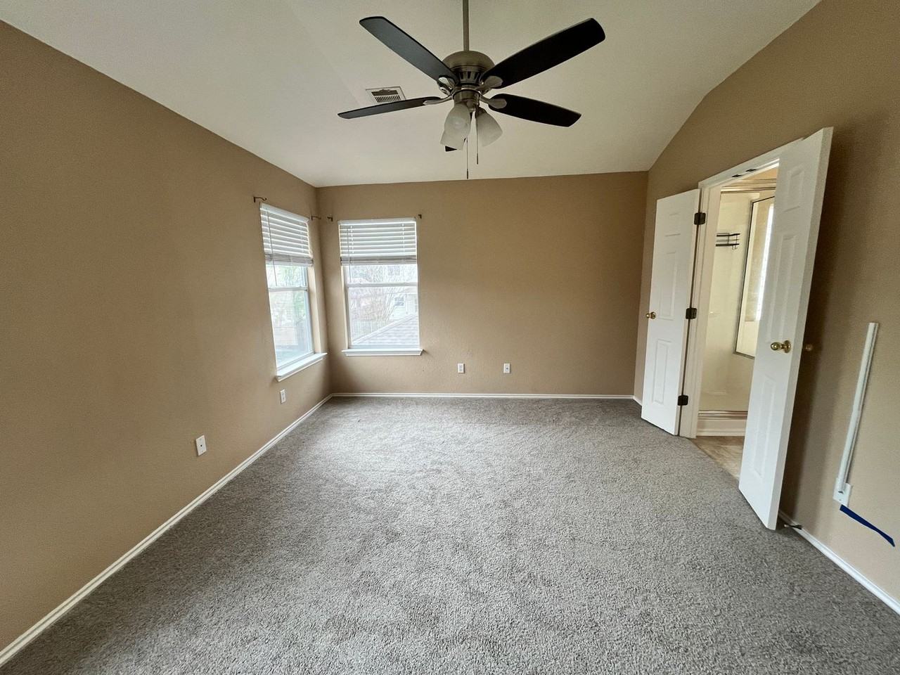 11313 Dodge Cattle Dr - Photo 6 of 17
