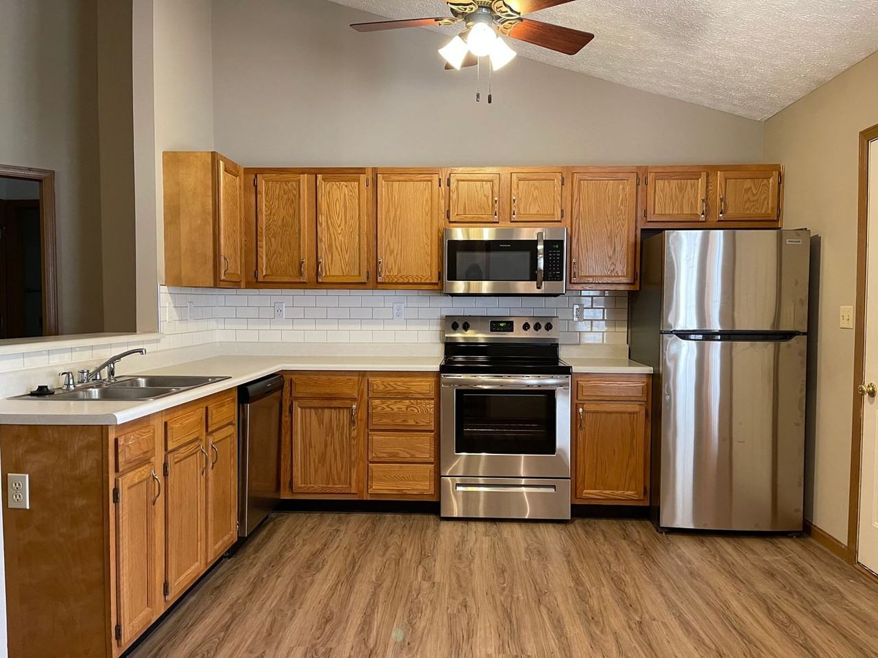 2351 Hopkins Dr - Photo 2 of 6