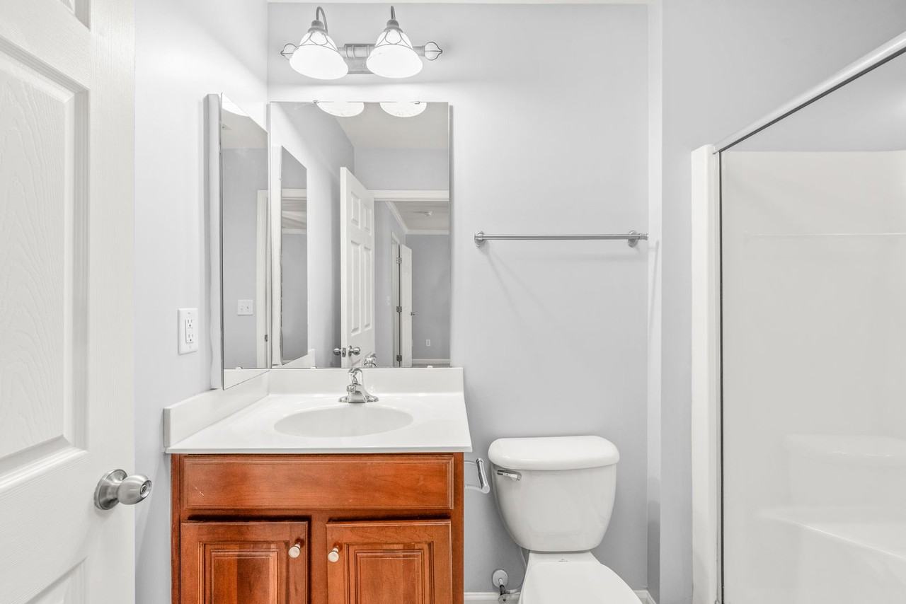 273 Lincoln St - Photo 7 of 31