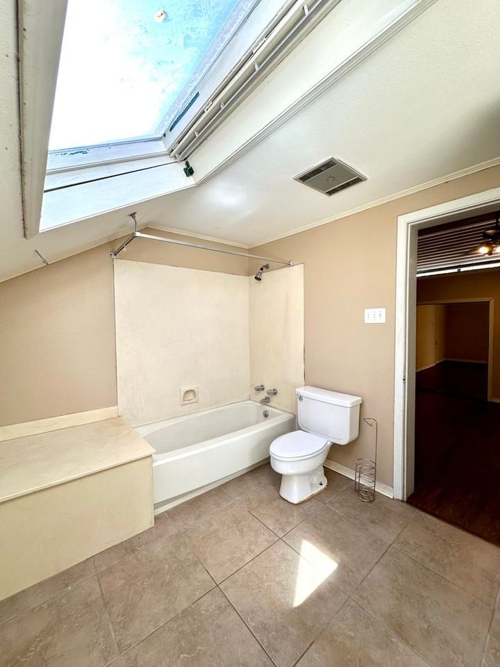 1336 Sharlo Ave - Photo 6 of 24