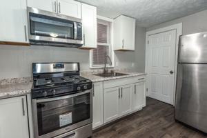 featured image of 2358 Los Angeles Ave