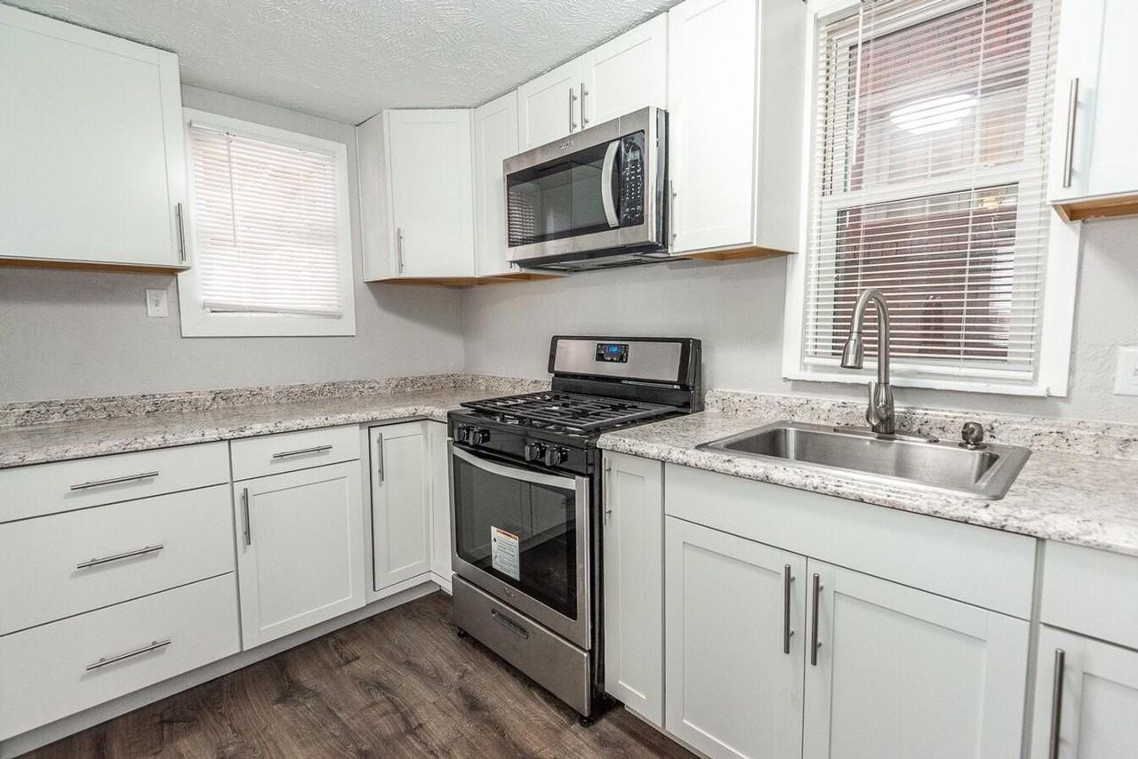 2358 Los Angeles Ave - Photo 7 of 28