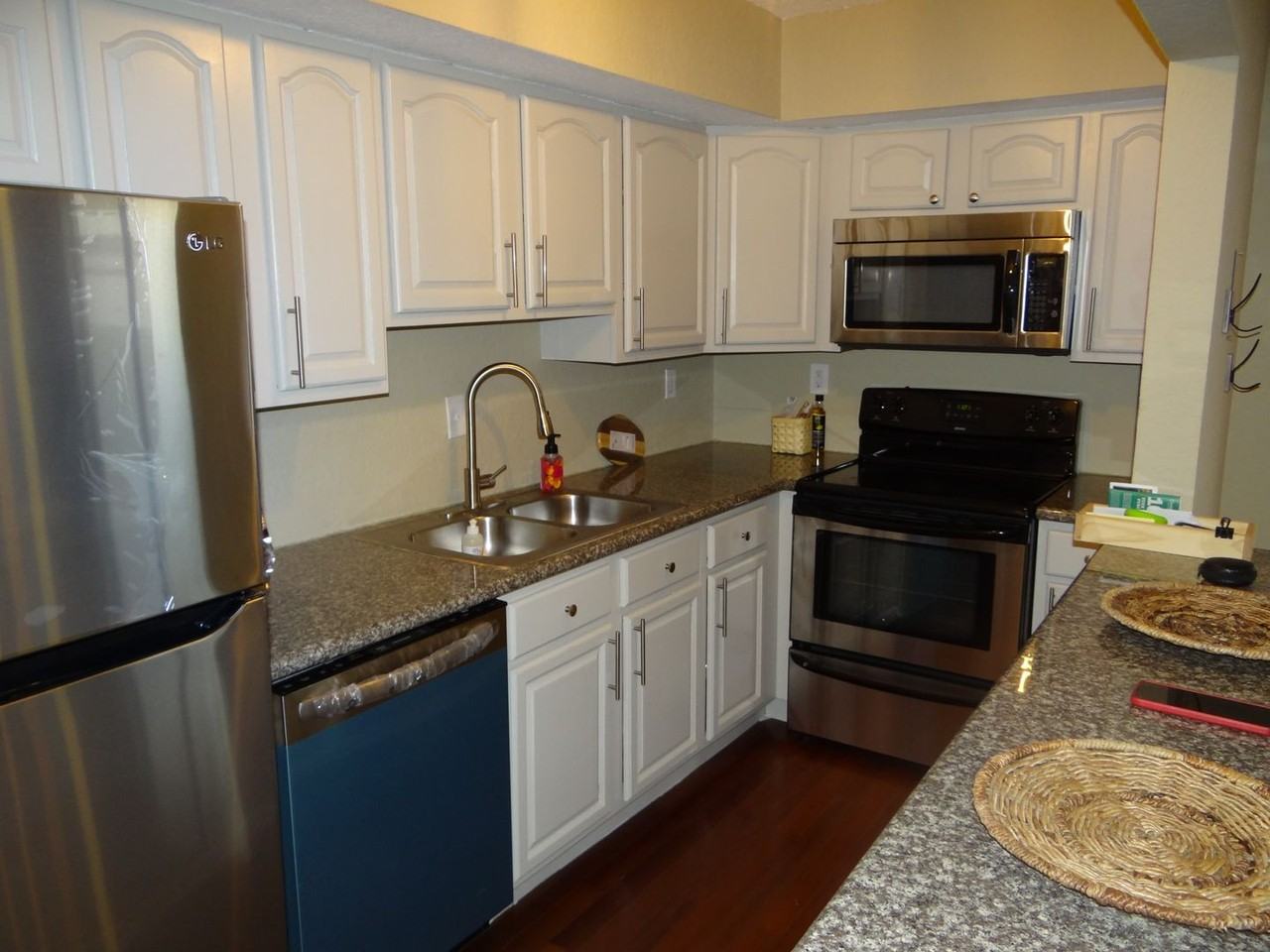 3817 W Platt St - Photo 2 of 13