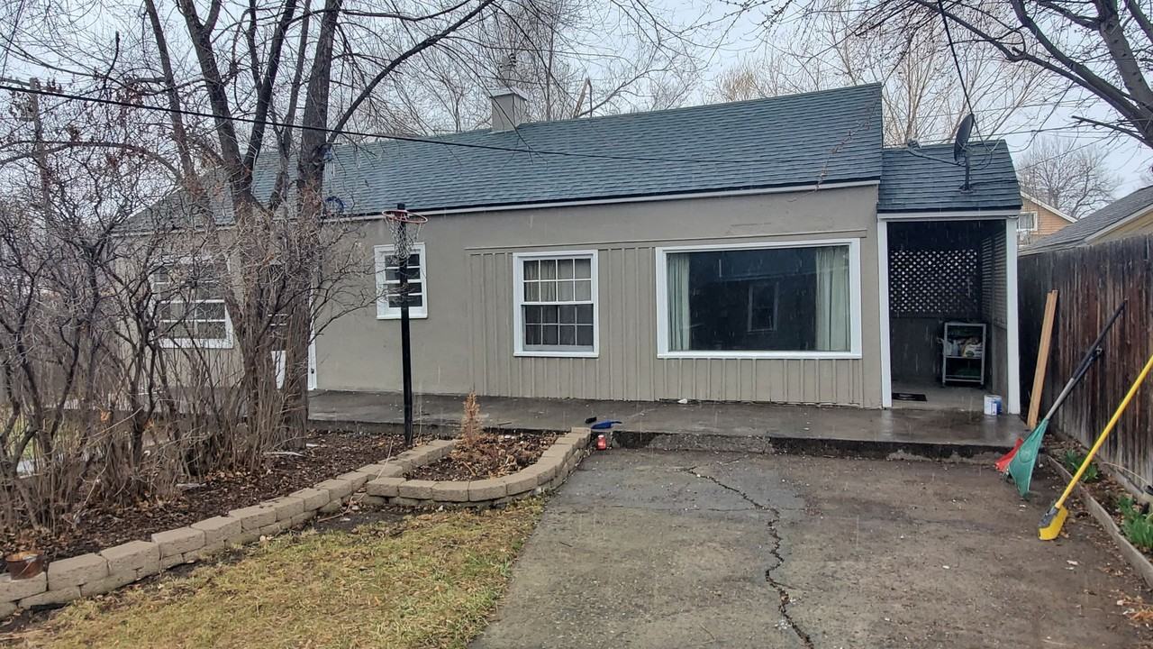 36 1/2 Jefferson St - Photo 2 of 14