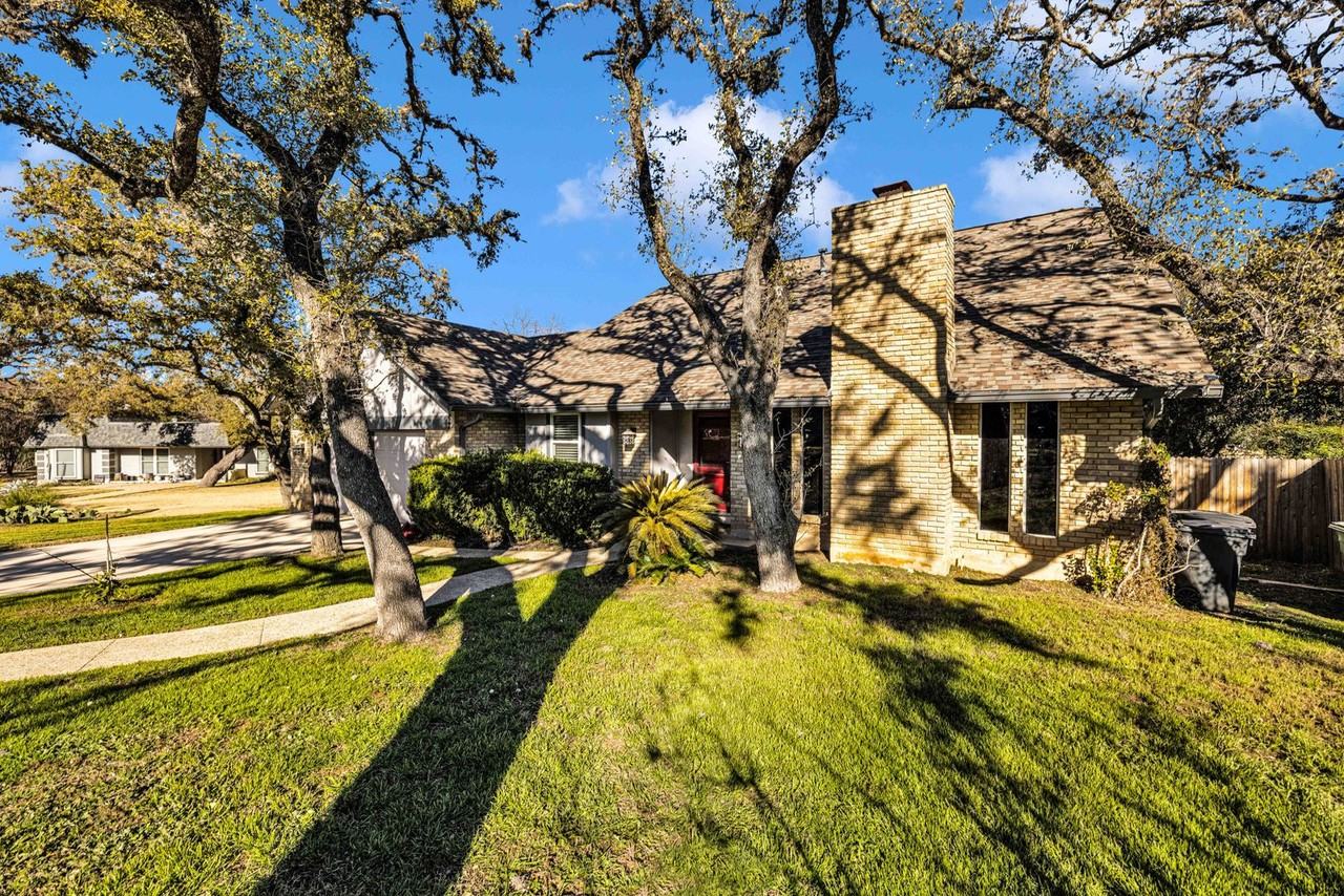 11506 Whisper Cir - Photo 4 of 33