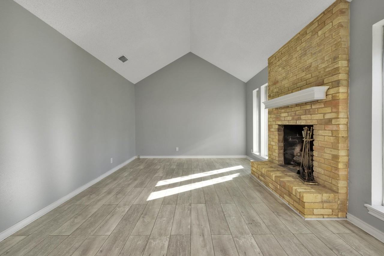 11506 Whisper Cir - Photo 5 of 33
