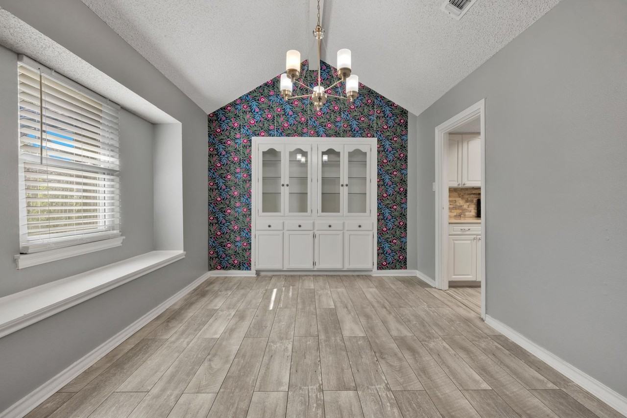 11506 Whisper Cir - Photo 6 of 33