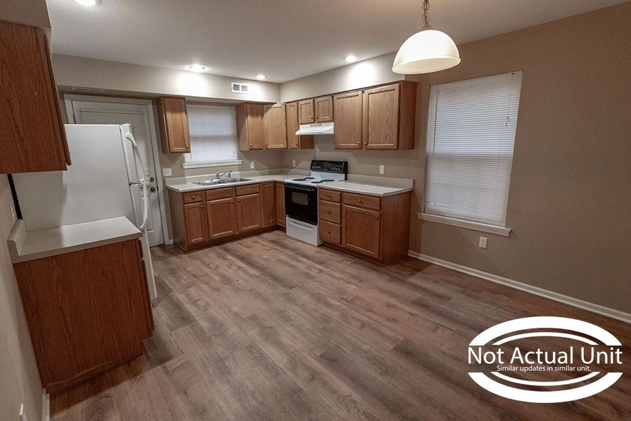 1527 Florence Dr - Photo 3 of 31