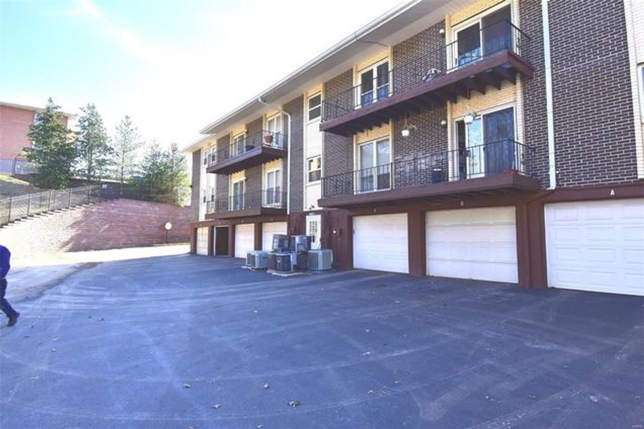 10371 Forest Brook Ln - Photo 2 of 13