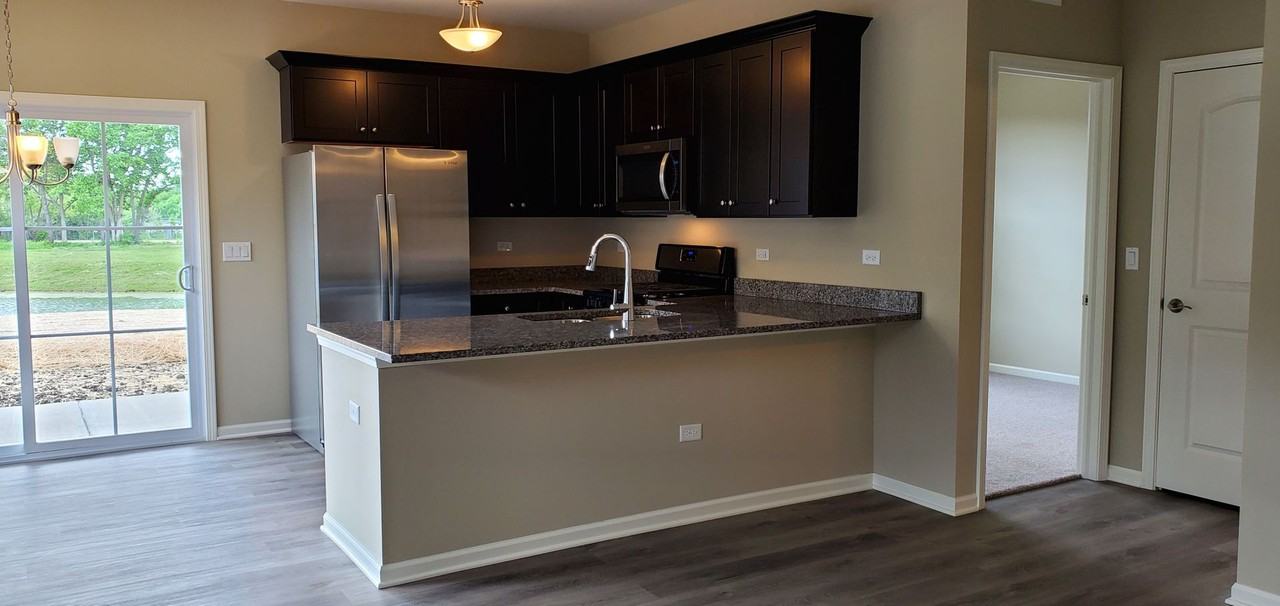 523 Timber Pointe Dr - Photo 2 of 11