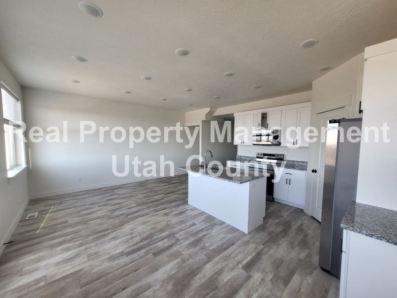 1018 E 1300 S - Photo 2 of 28