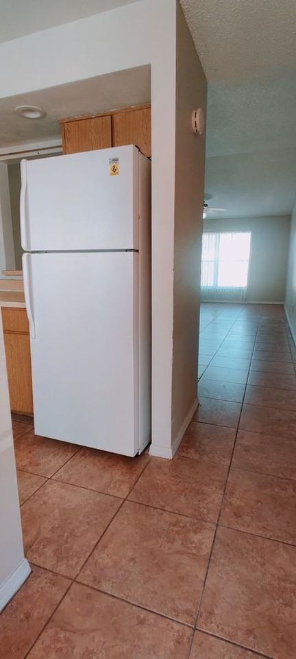 2967 S Fern Creek Ave - Photo 3 of 19