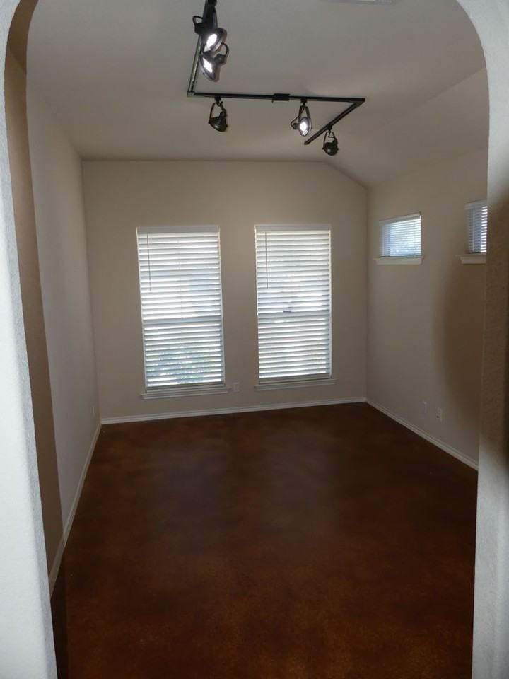 235 Hay Barn St - Photo 7 of 34