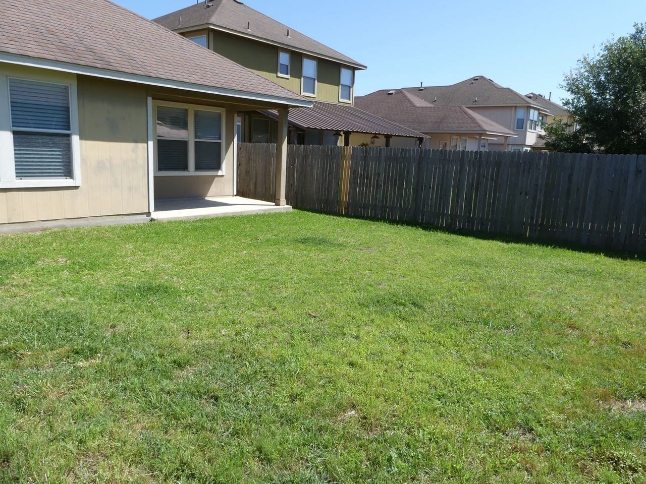 235 Hay Barn St - Photo 6 of 34