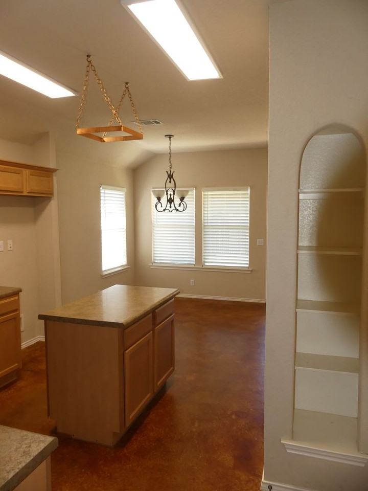 235 Hay Barn St - Photo 7 of 34