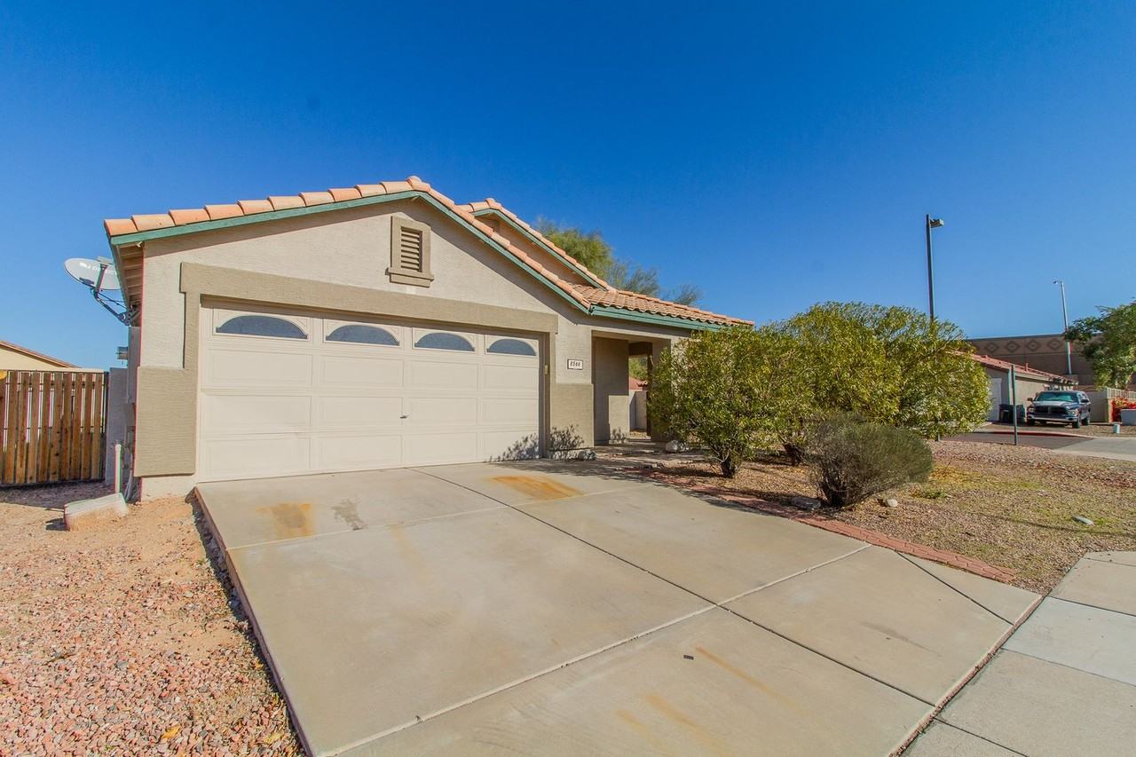 8566 E Desert Ln - Photo 2 of 20