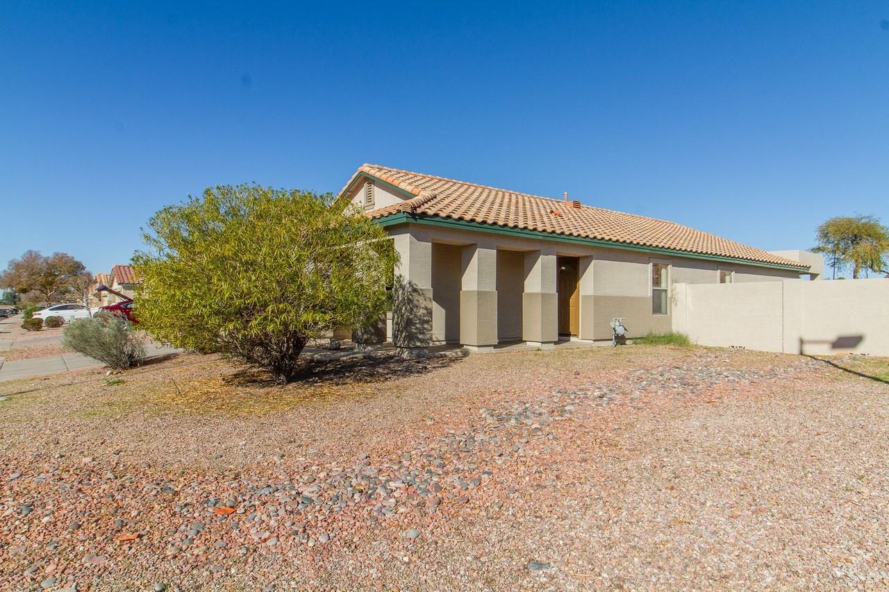 8566 E Desert Ln - Photo 3 of 20