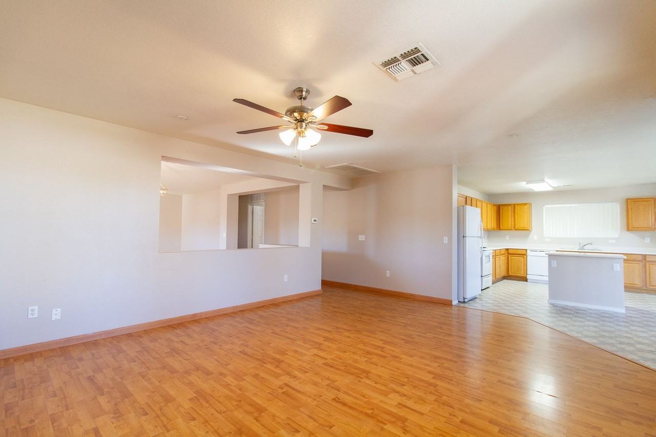 8566 E Desert Ln - Photo 6 of 20