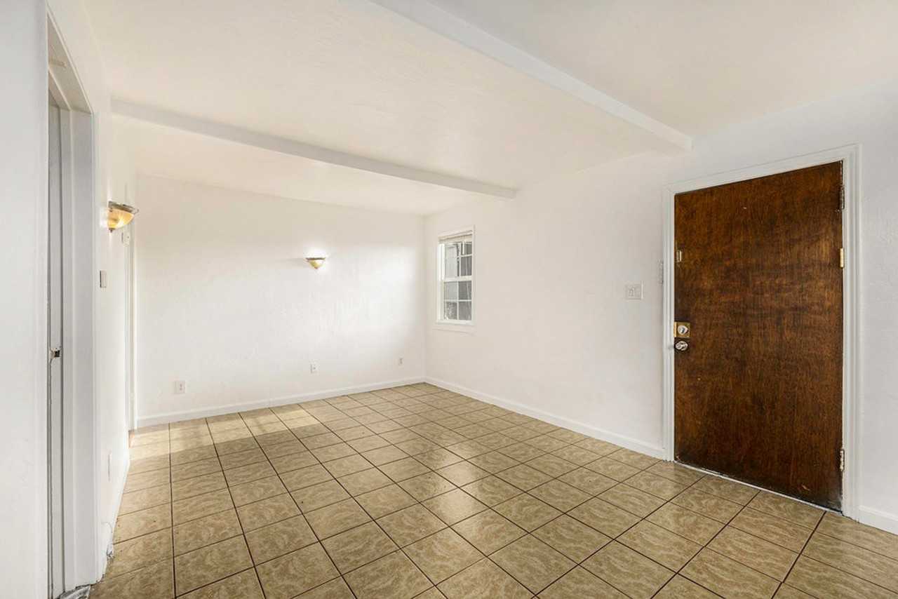 1940 Placer Dr - Photo 2 of 15