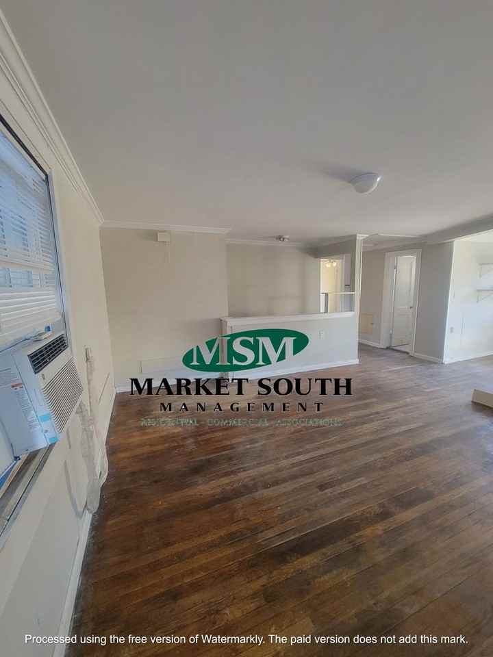 306 Lincoln St - Photo 7 of 12
