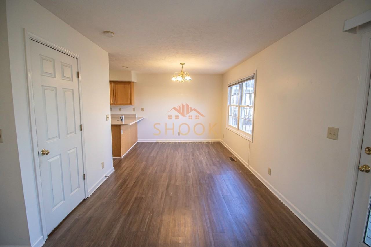 1713 Ashbury Ct - Photo 6 of 17