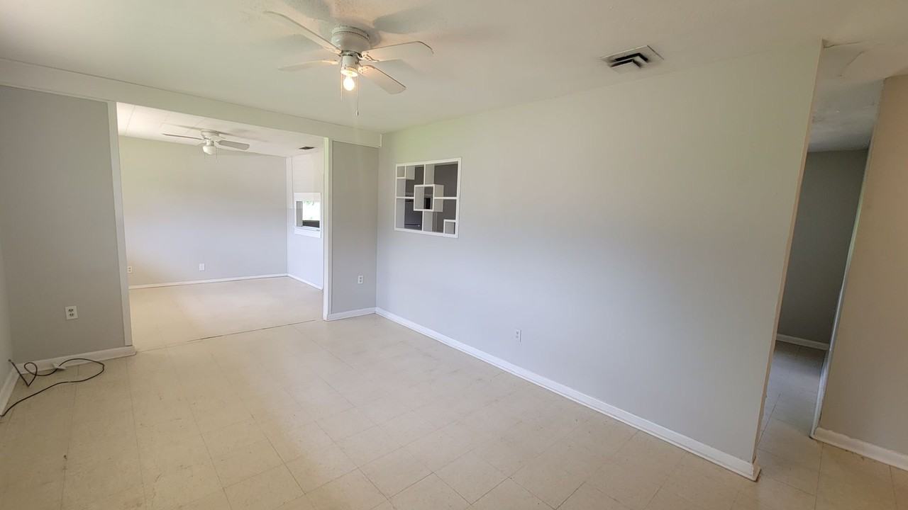 3406 Black Lake Cir - Photo 2 of 19