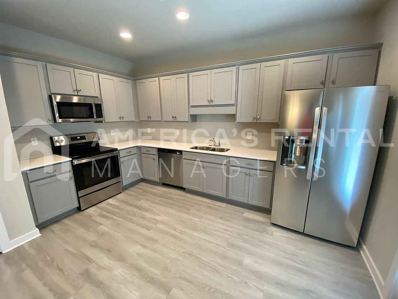 255 Dreher Rd - Photo 4 of 14