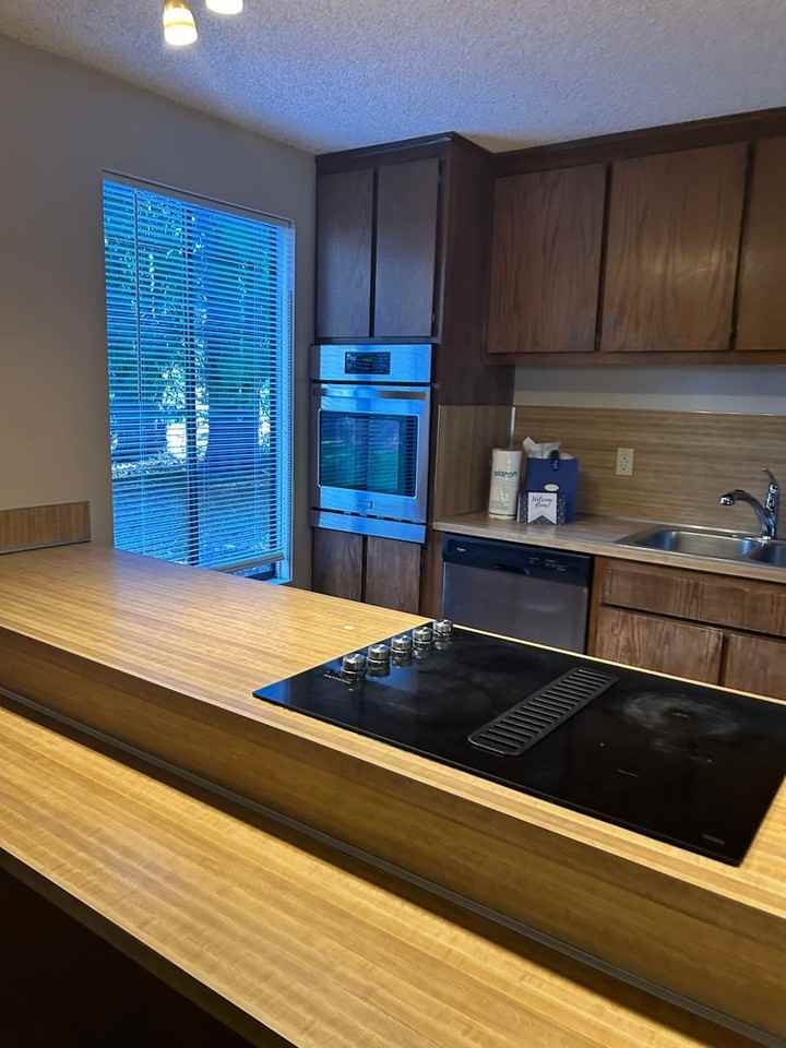 404 20th St - Photo 3 of 4