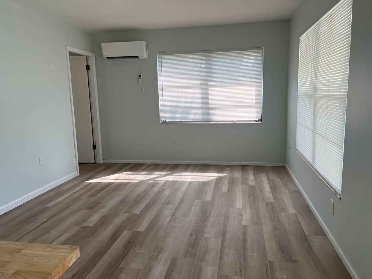 215B Park Blvd S - Photo 2 of 10