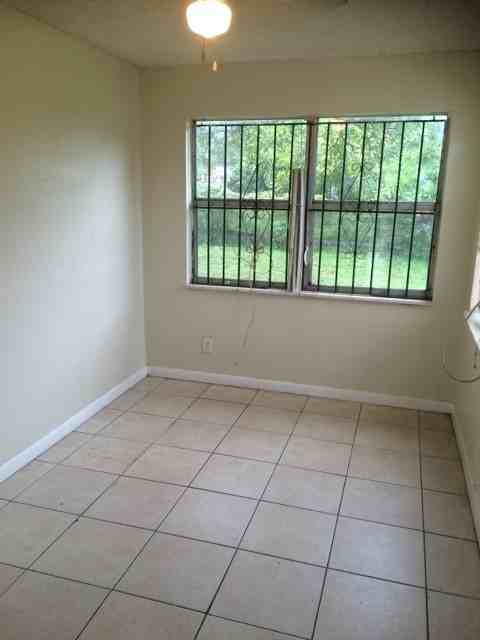 1429 Nw 24th Ave - Photo 7 of 13