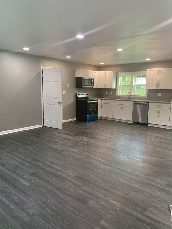 2408 Crescent Club Dr - Photo 2 of 11