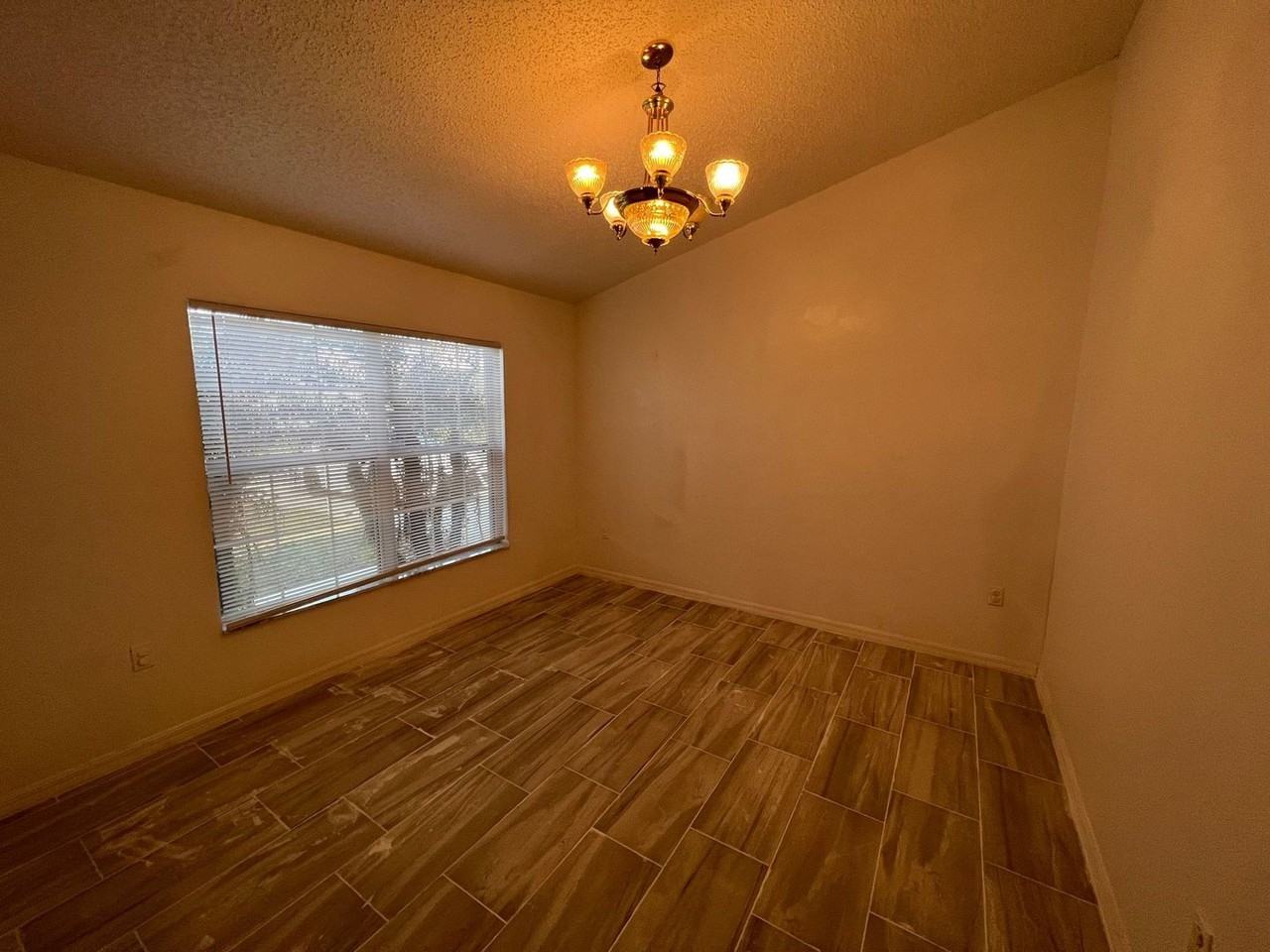 1116 Roan Court - Photo 4 of 22