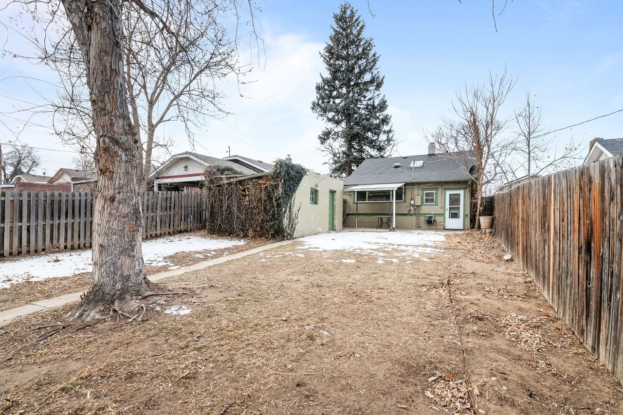 2058 S Corona St - Photo 3 of 38