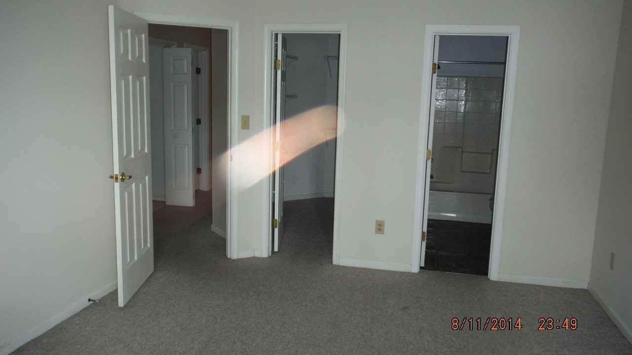 1311 Stillwater Ct - Photo 7 of 10