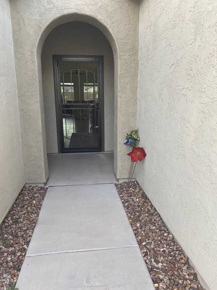3492 N Astoria Dr - Photo 2 of 28