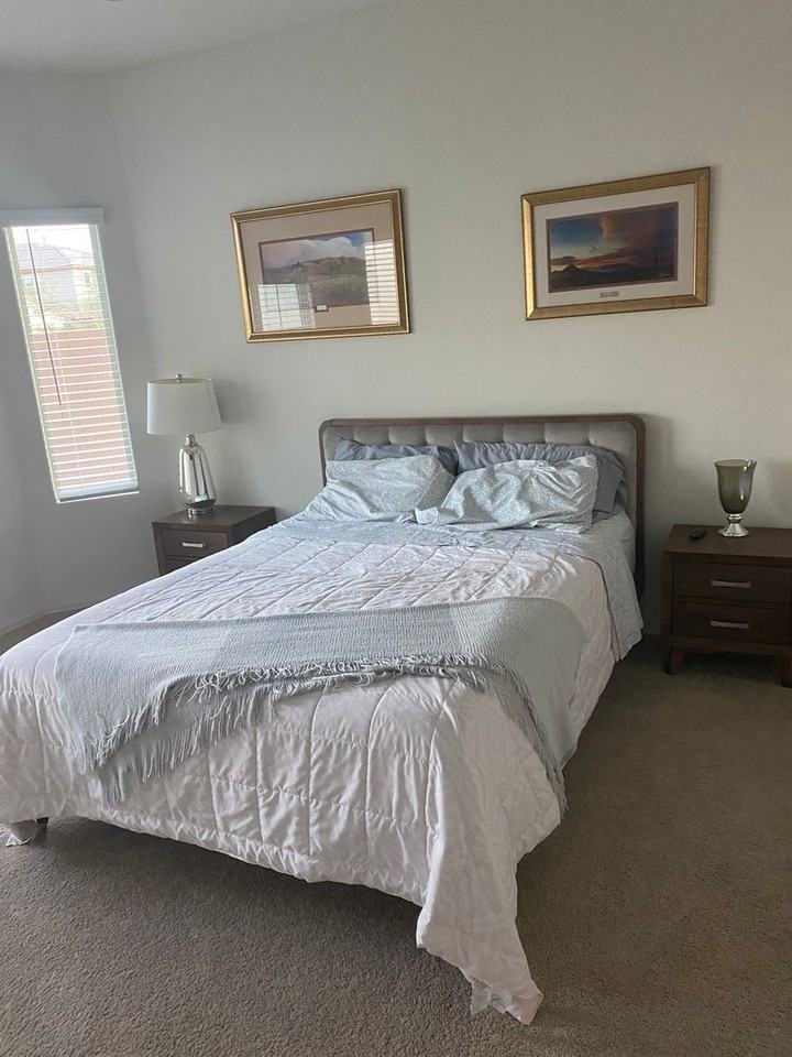 3492 N Astoria Dr - Photo 3 of 28