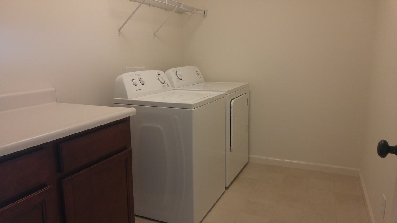 2891 Biscayne Ct - Photo 6 of 29