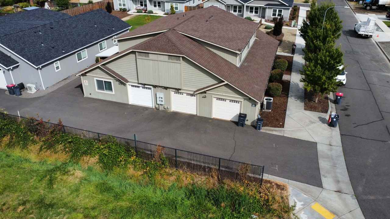 171 Mellecker Way - Photo 6 of 39