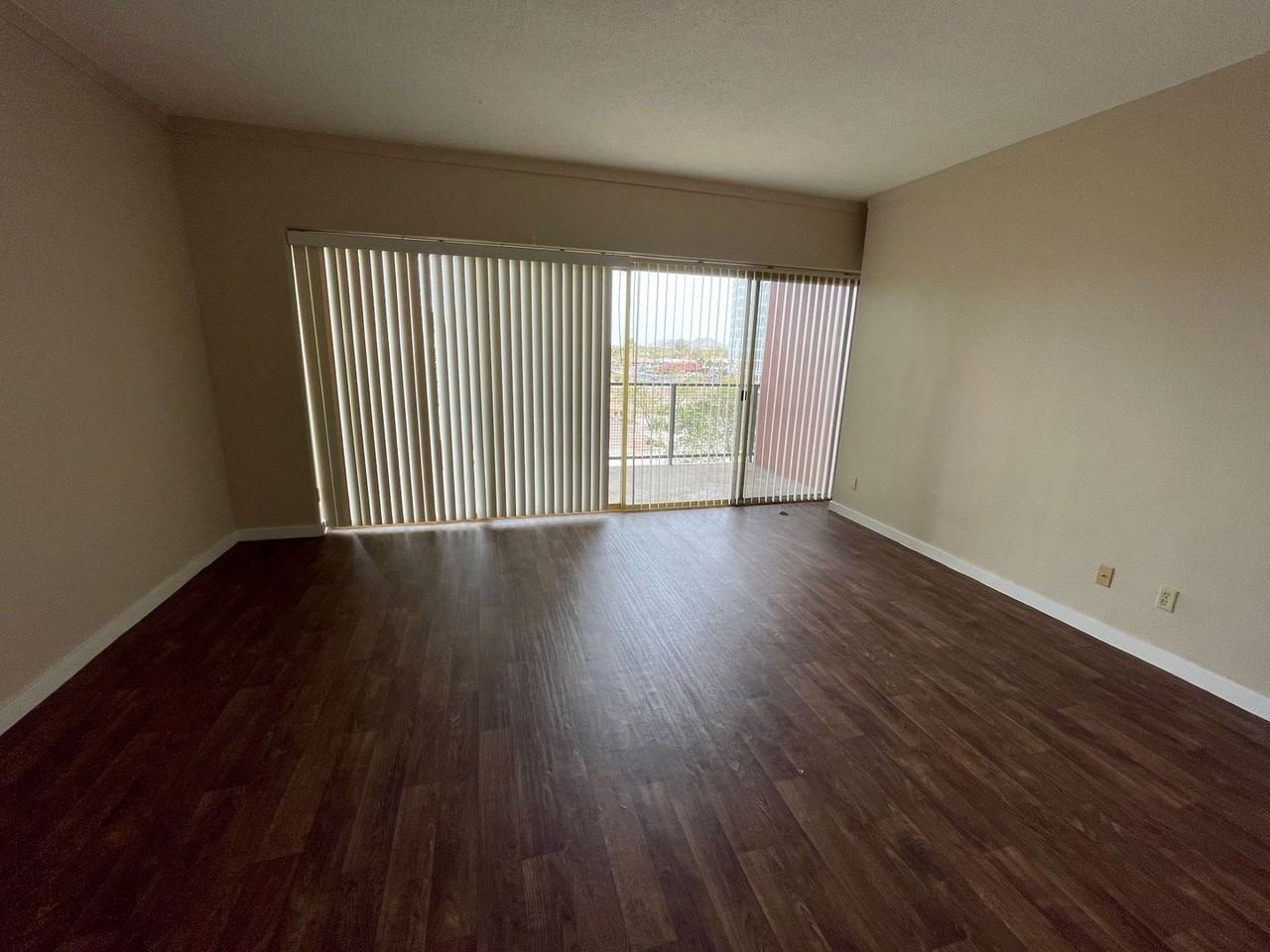 4750 N Central Ave #4S - Photo 6 of 12