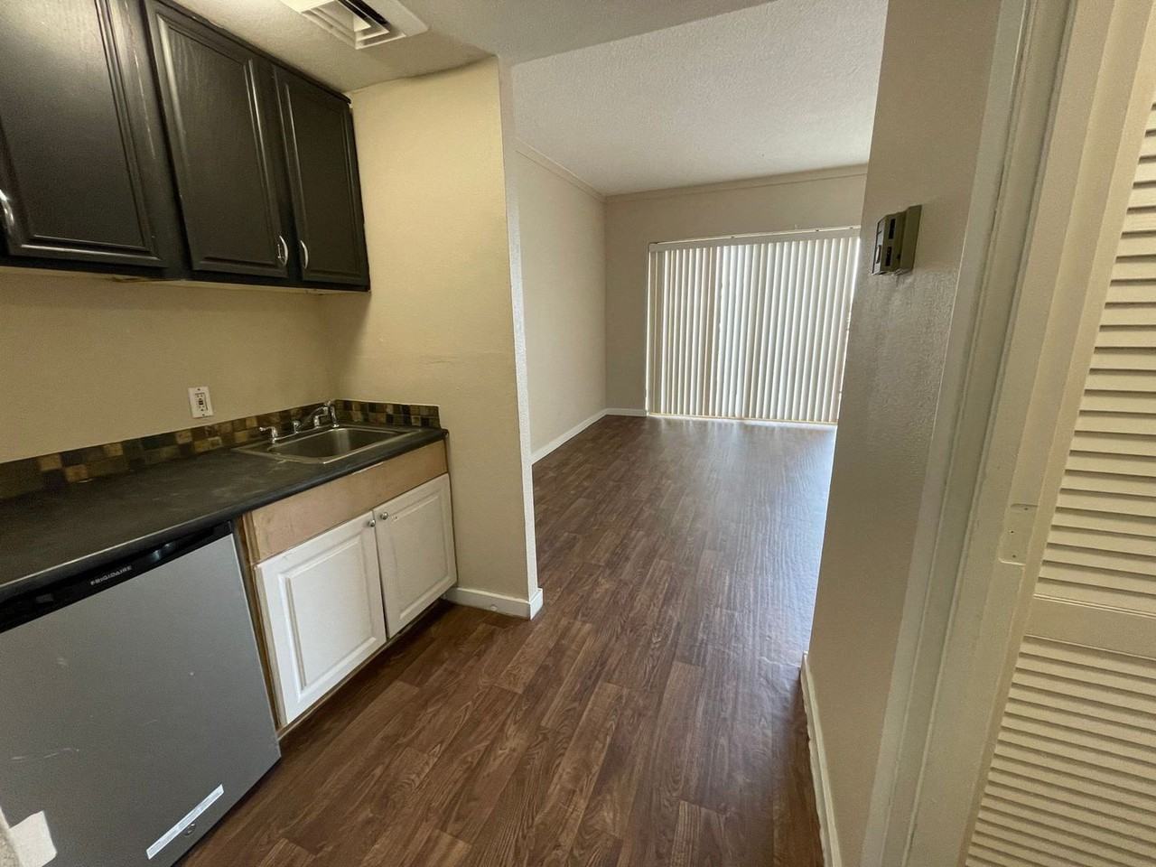 4750 N Central Ave #4S - Photo 7 of 12