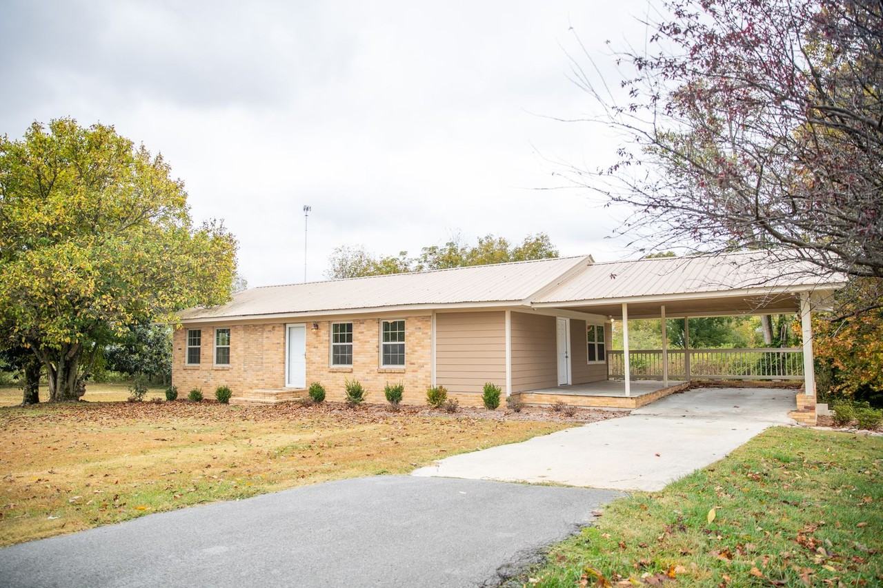 38327 Us Highway 91 - Photo 2 of 8